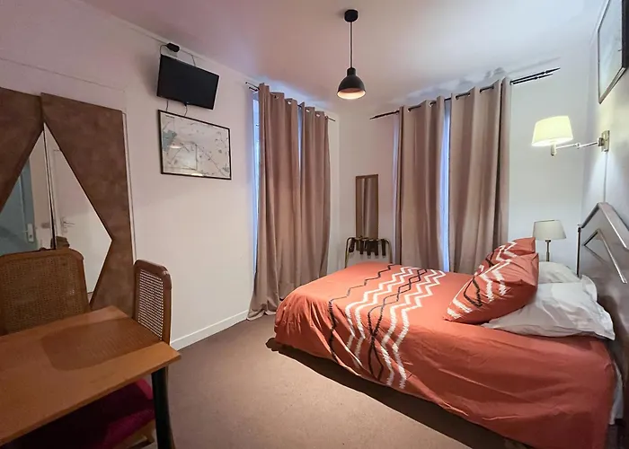 Ideal Hotel